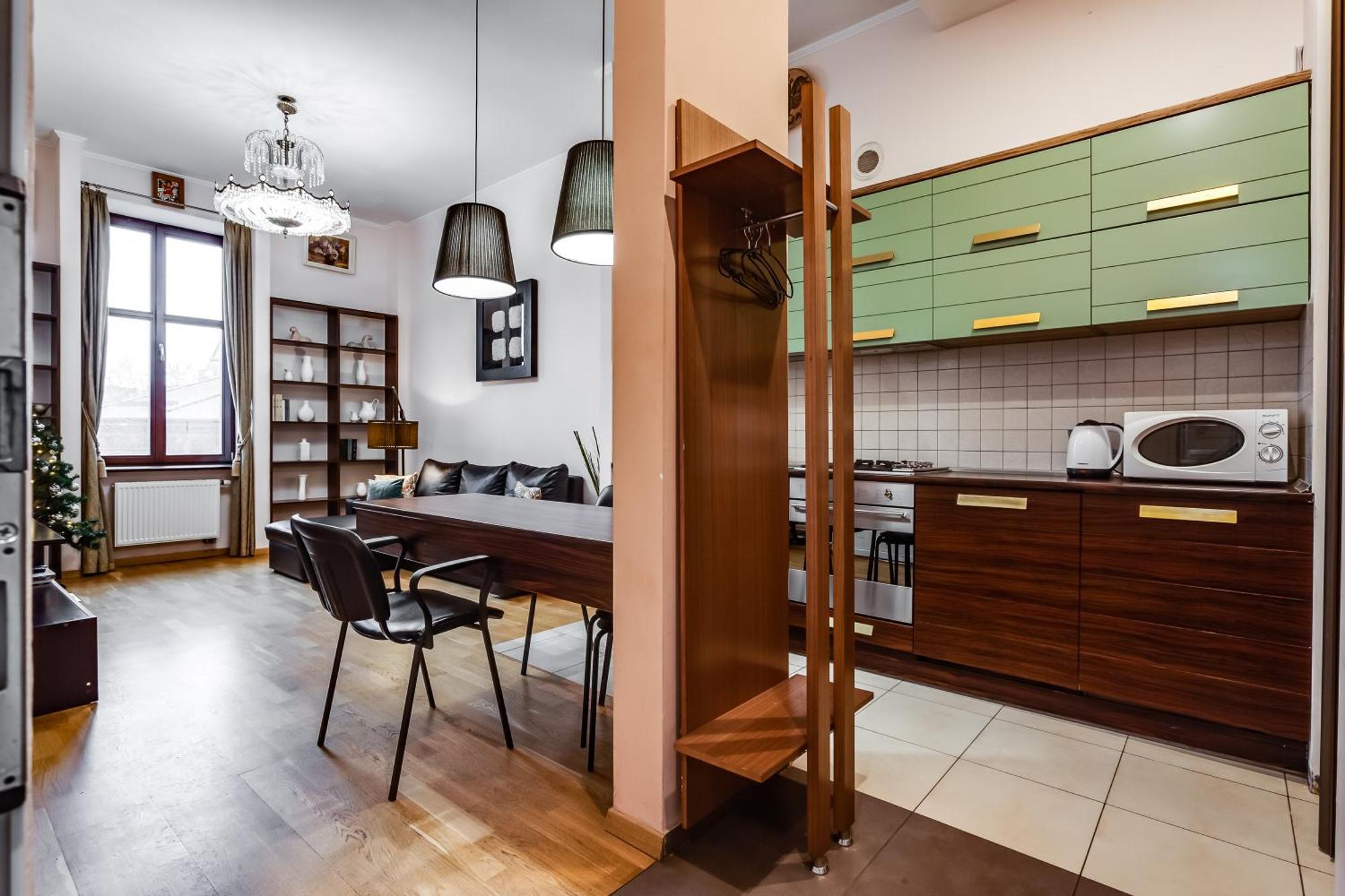 Stylish - Ivana Franka Street *